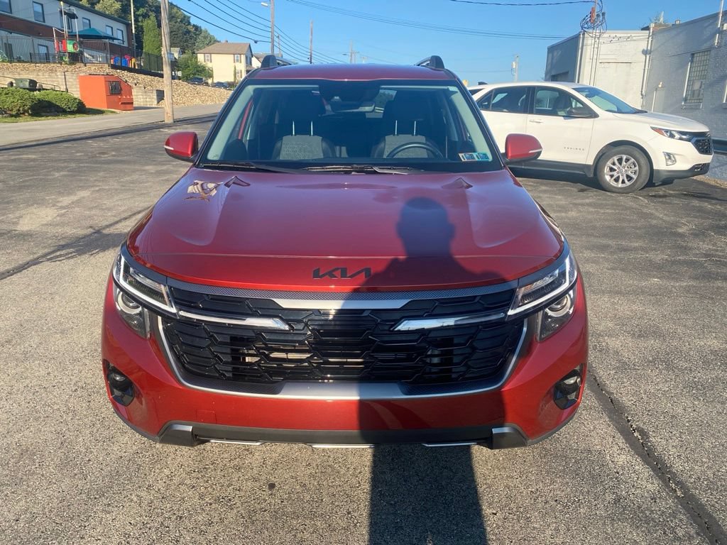 Used 2025 Kia Seltos X-Line AWD/4WD image 2