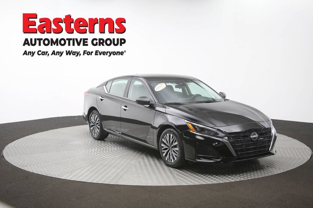 Used 2025 Nissan Altima 2.5 SV FWD image 50