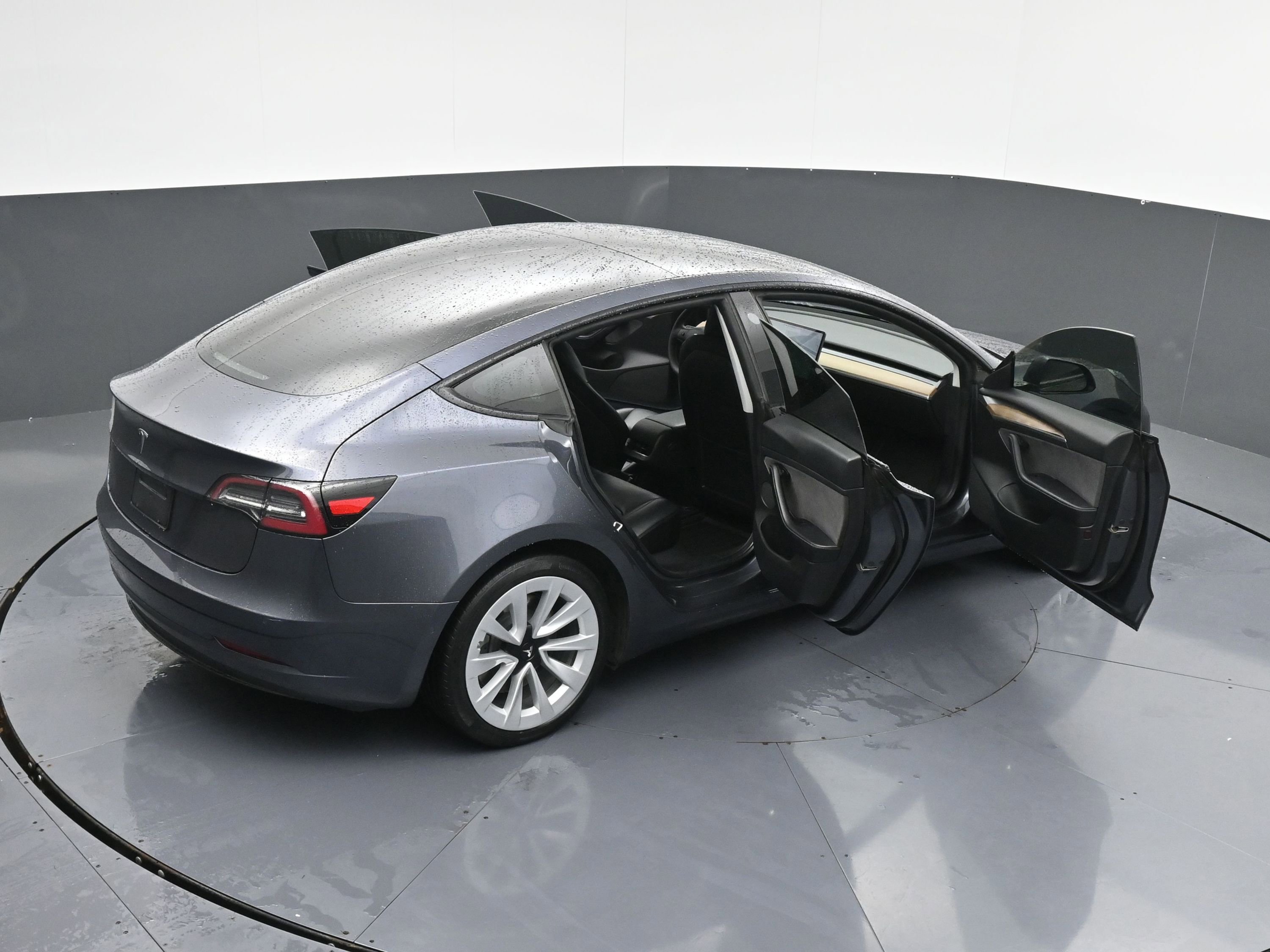 Used 2021 Tesla Model 3 Standard Range Plus image 44