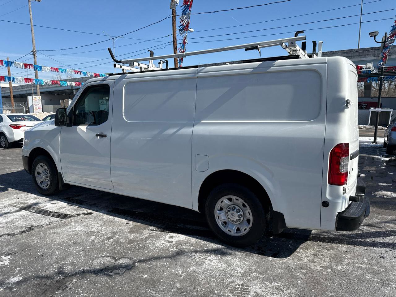 Used 2016 Nissan NV 2500 SV image 6