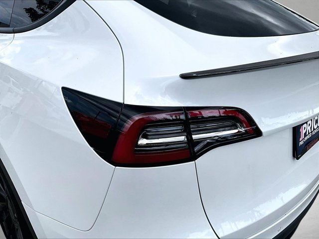 Used 2022 Tesla Model Y Performance AWD/4WD image 29