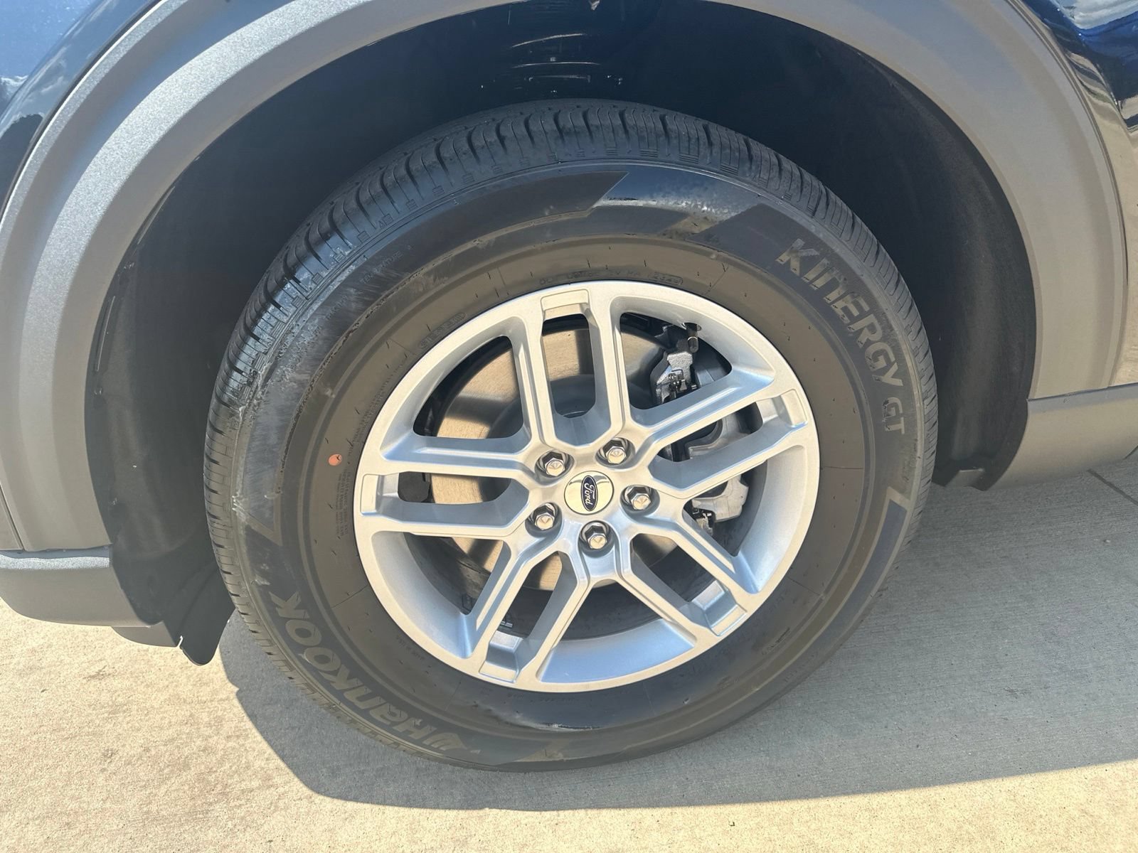 New 2026 Ford Explorer Active RWD image 10
