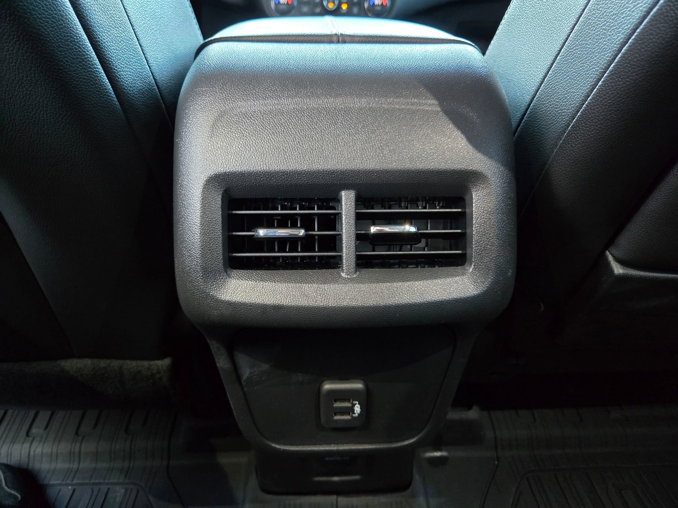 Used 2023 GMC Terrain SLT w/ LPO, Floor Liner Package image 33