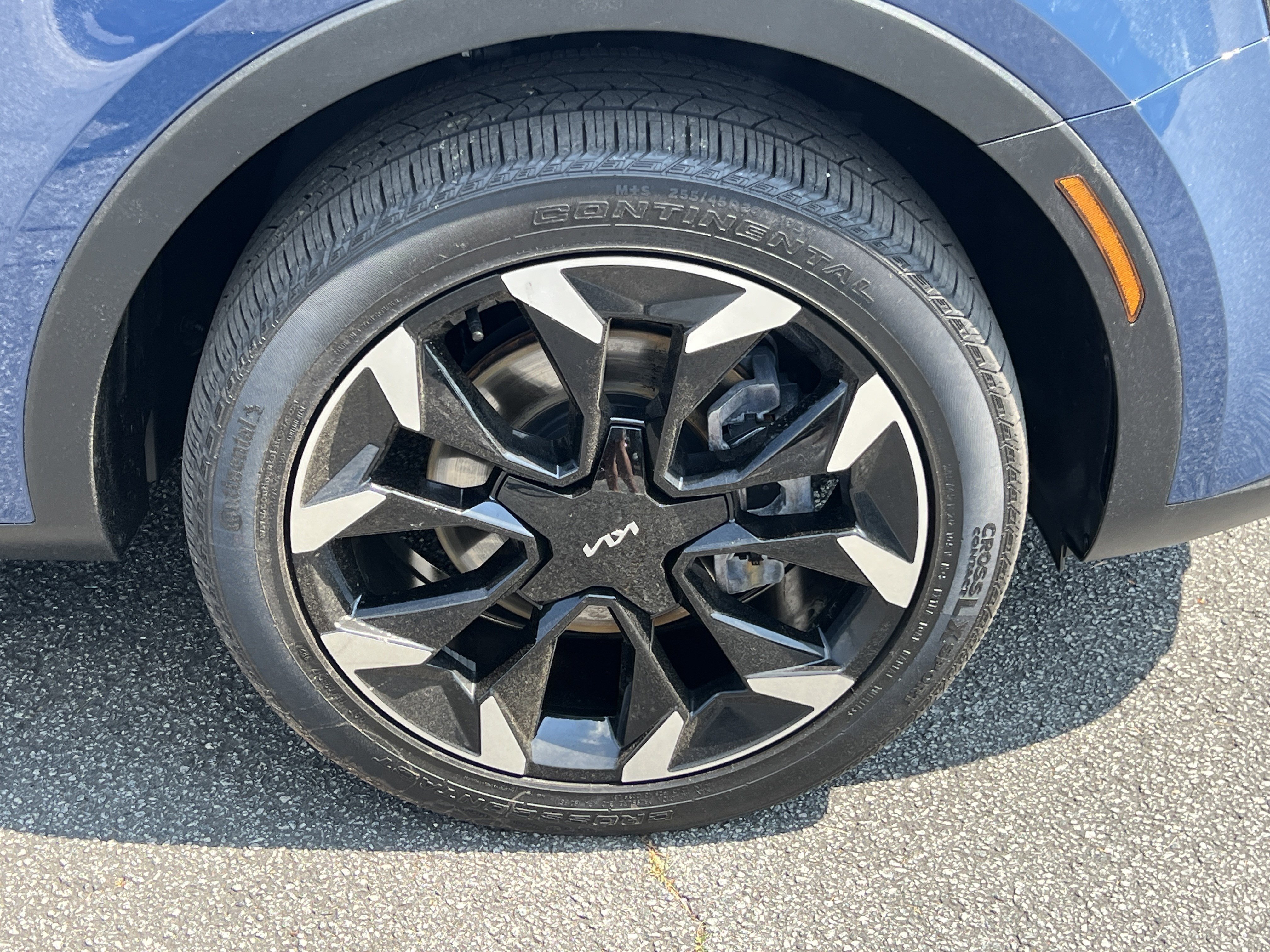 Used 2025 Kia Sorento EX w/ Panoramic Sunroof Package image 12