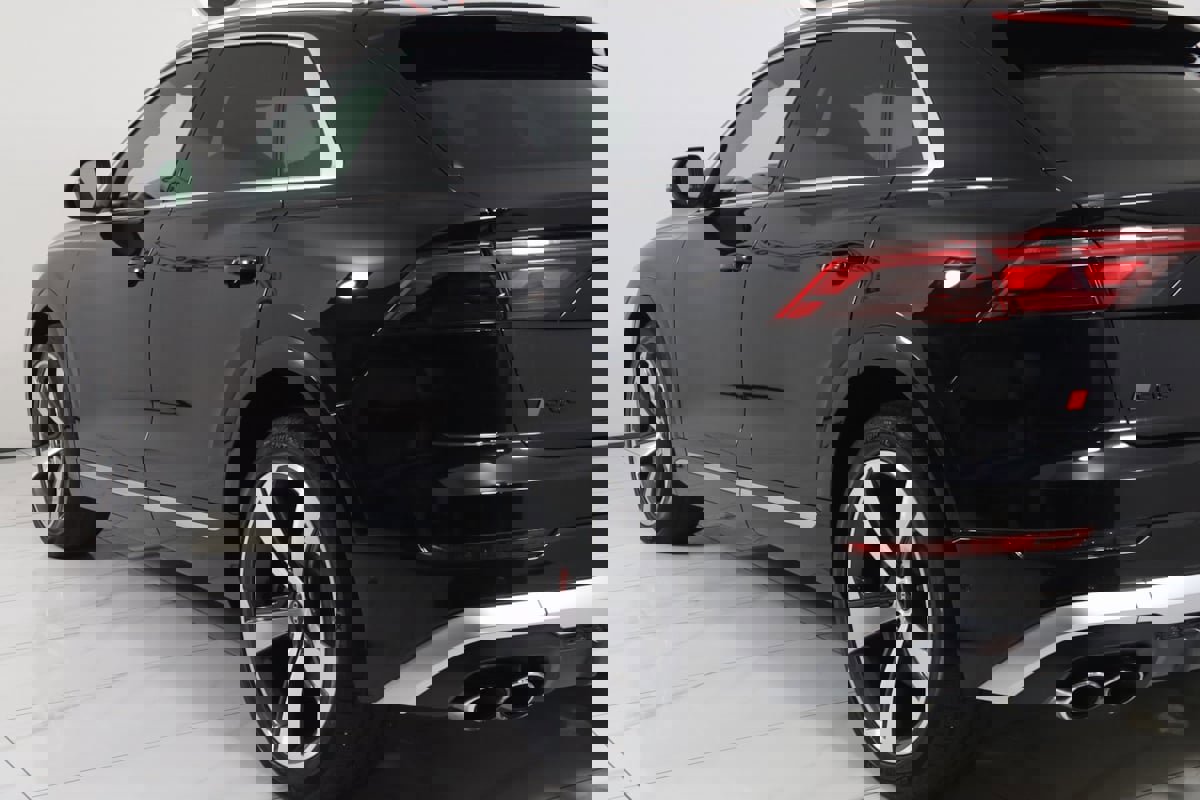 Used 2024 Audi SQ8 Premium Plus image 31