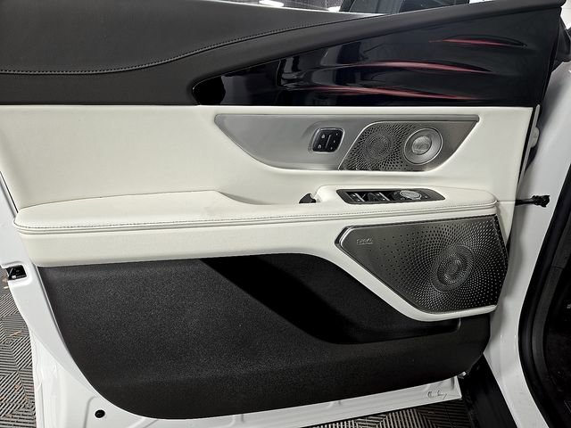 New 2026 Lincoln Nautilus Black Label image 11