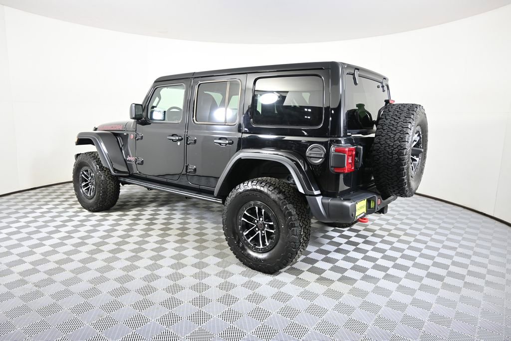 Used 2024 Jeep Wrangler Unlimited Rubicon AWD/4WD image 4