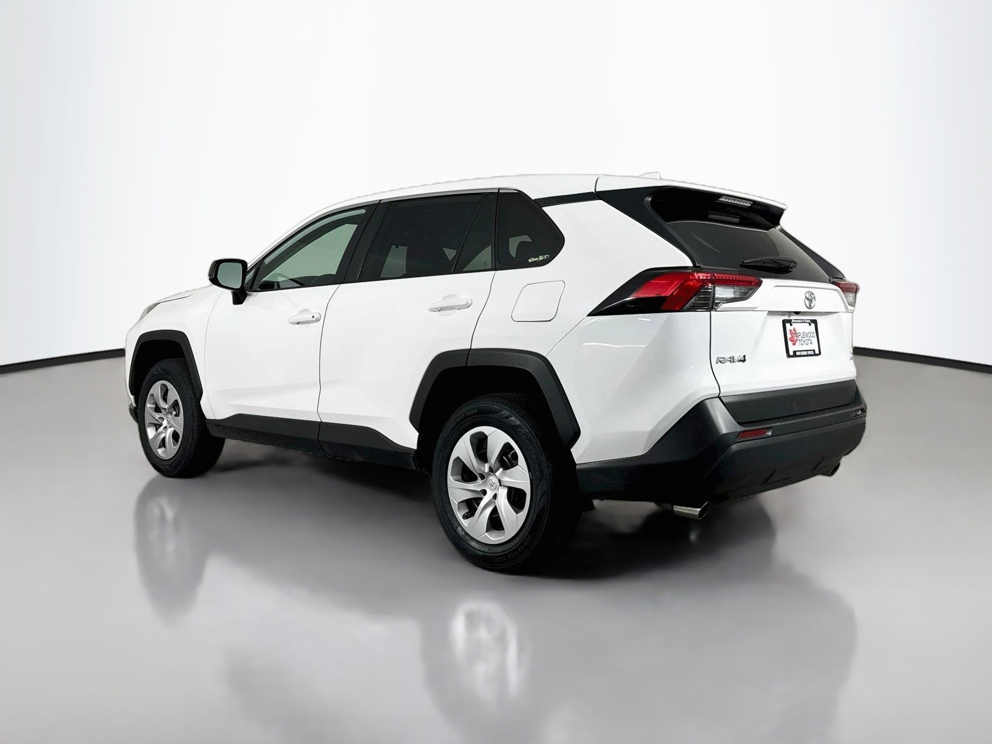 Certified 2025 Toyota RAV4 LE AWD/4WD image 5