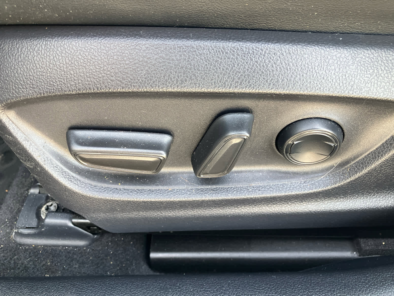 Used 2019 Toyota Prius Prime Advanced FWD image 11