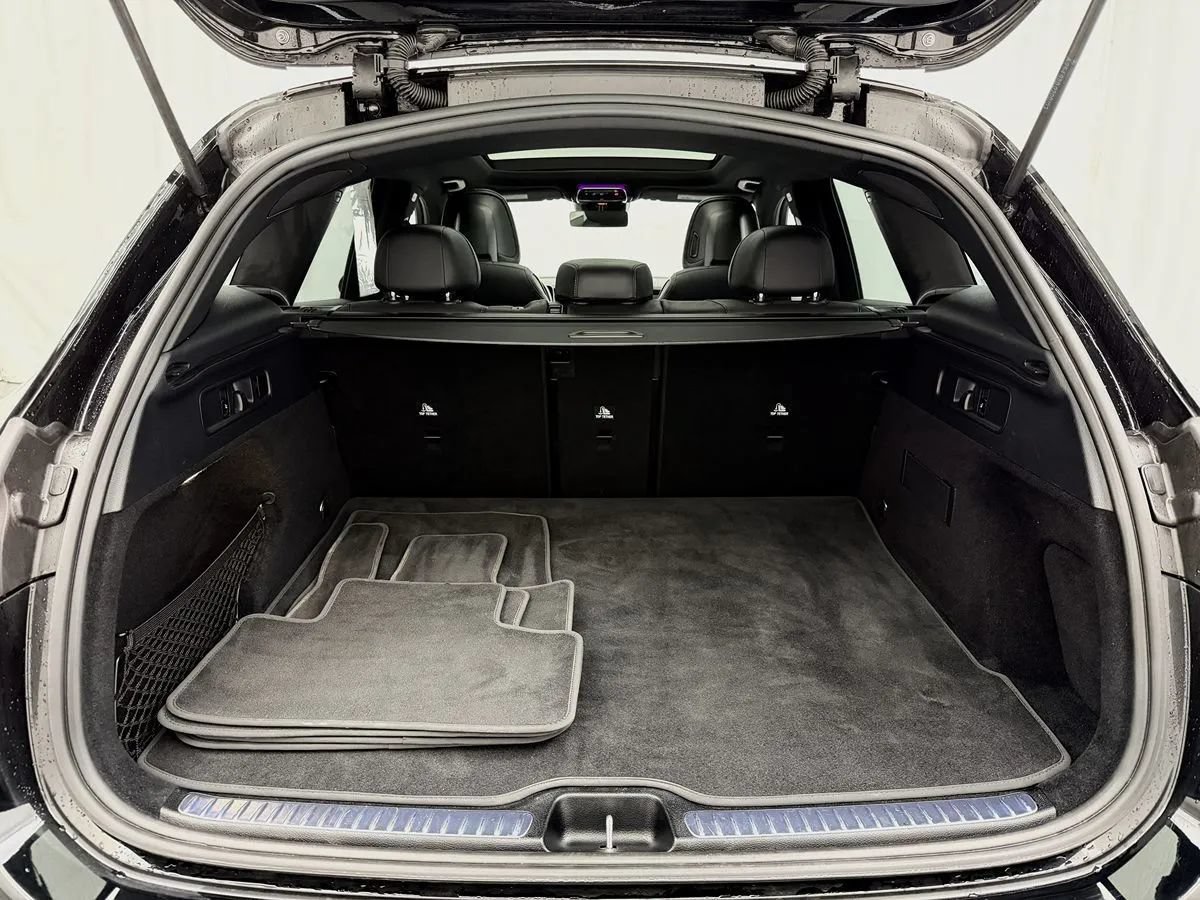 Used 2024 Mercedes-Benz GLC 300 4MATIC image 50