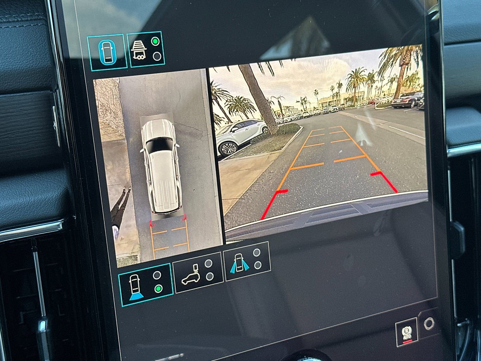 New 2026 GMC Yukon XL Denali w/ Sun & Power Step Package AWD/4WD image 21