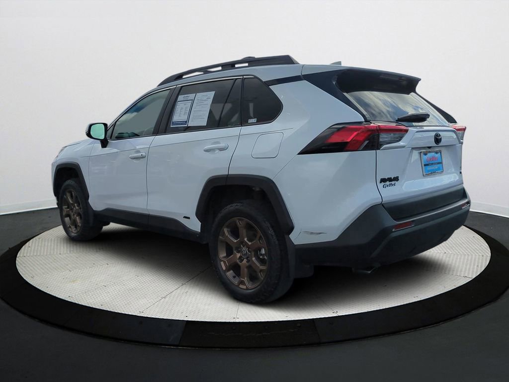 Used 2023 Toyota RAV4 AWD Hybrid image 6