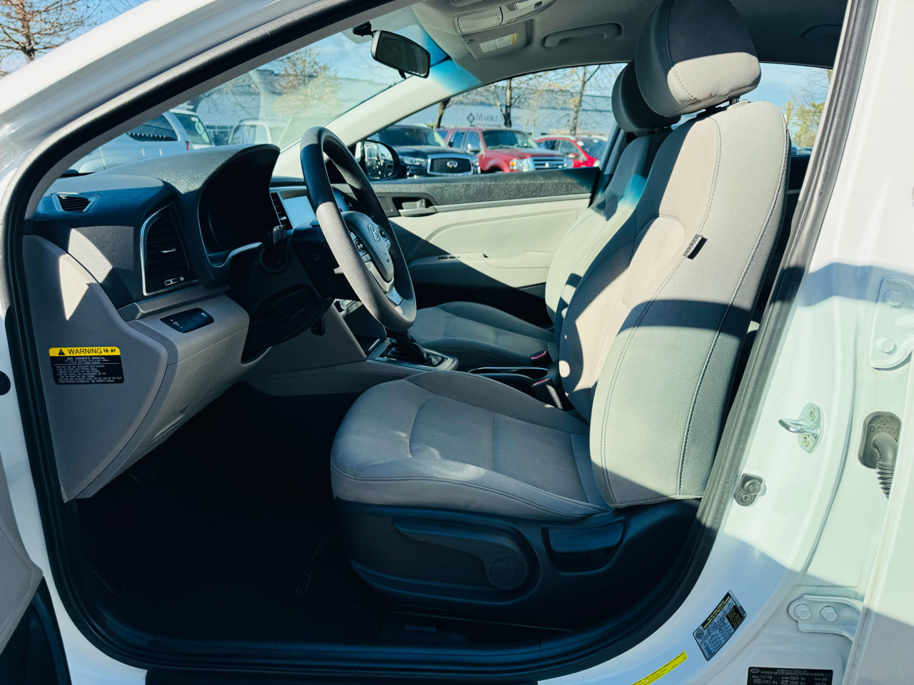 Used 2017 Hyundai Elantra SE image 15