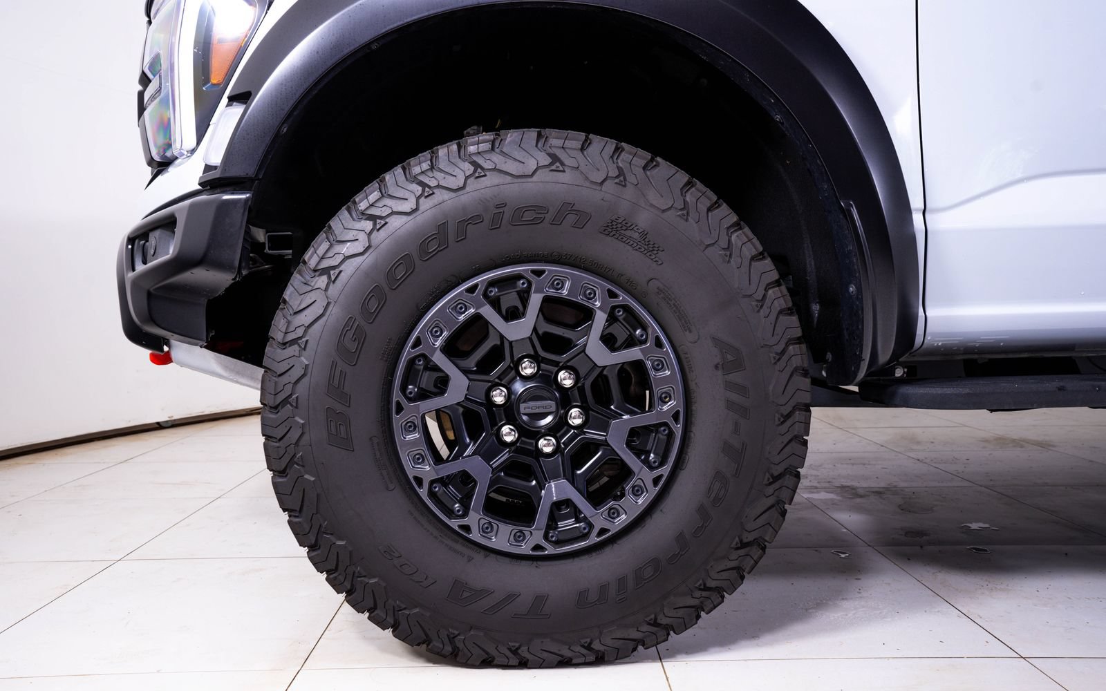 Used 2025 Ford F150 Raptor w/ Equipment Group 803A Raptor R AWD/4WD image 10