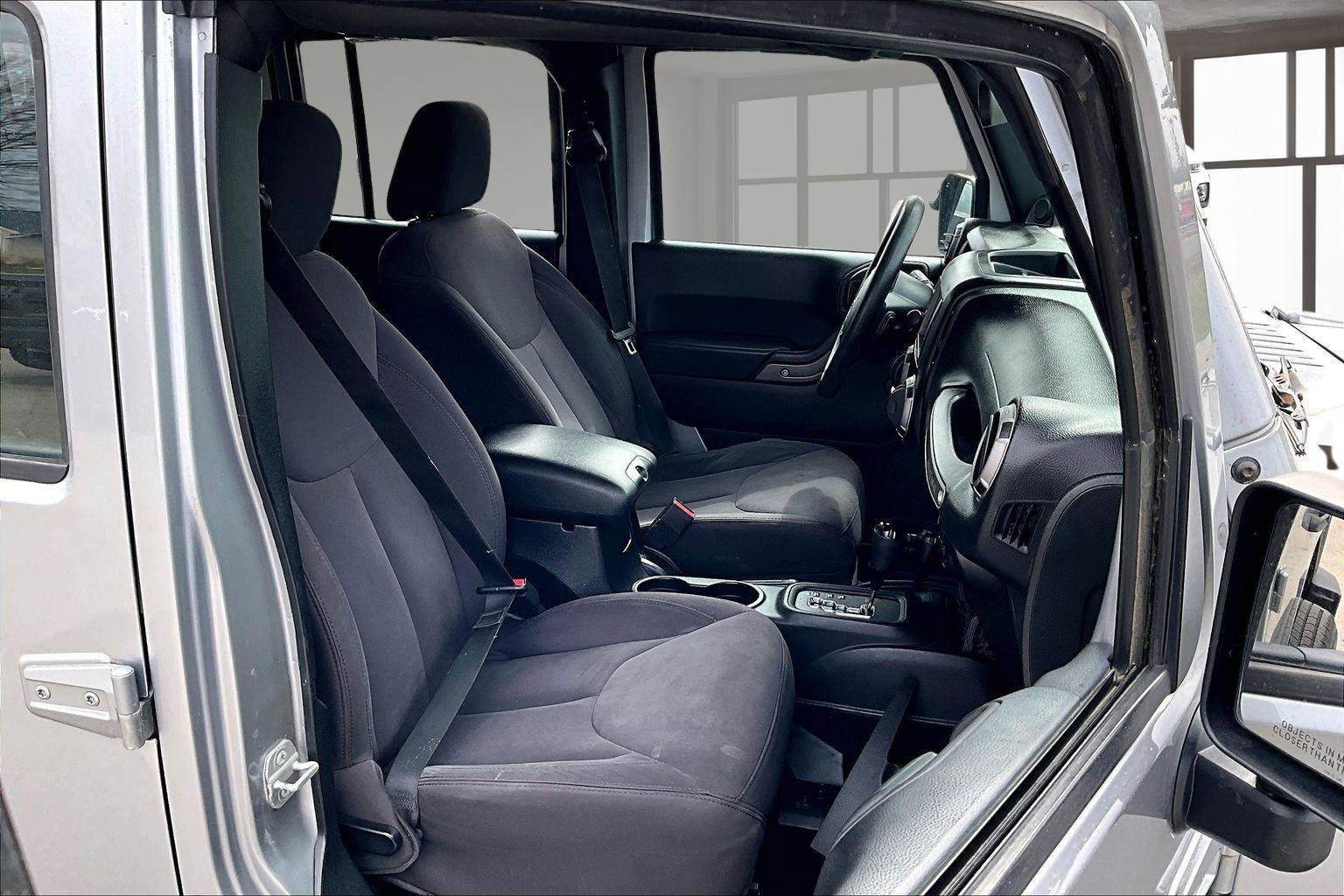 Used 2014 Jeep Wrangler Unlimited Sport AWD/4WD image 8