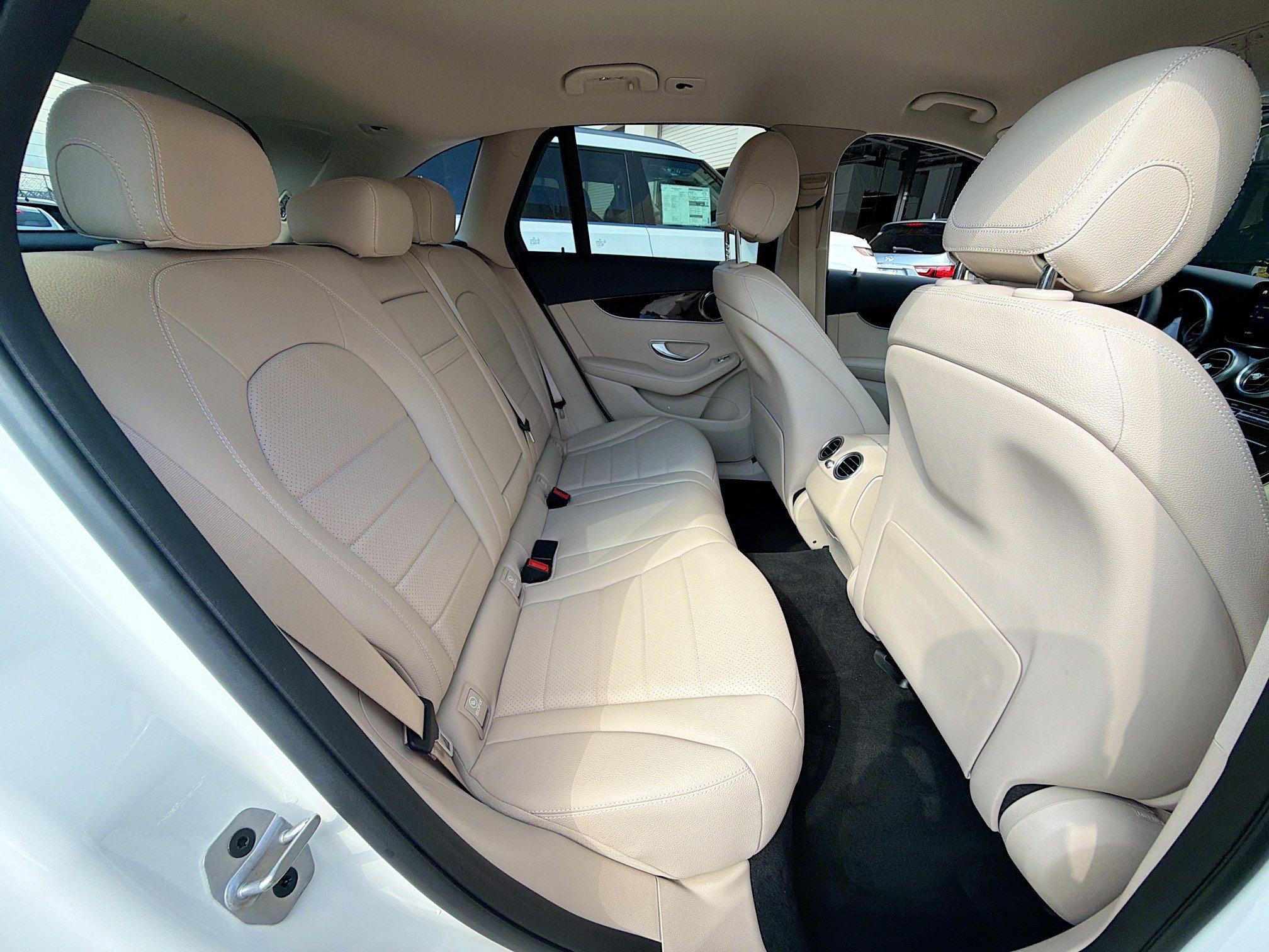 Used 2022 Mercedes-Benz GLC 300 w/ Premium Package Lite image 27