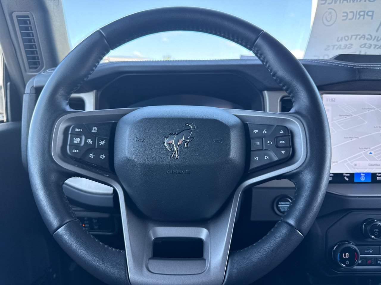 Used 2025 Ford Bronco Outer Banks AWD/4WD image 17