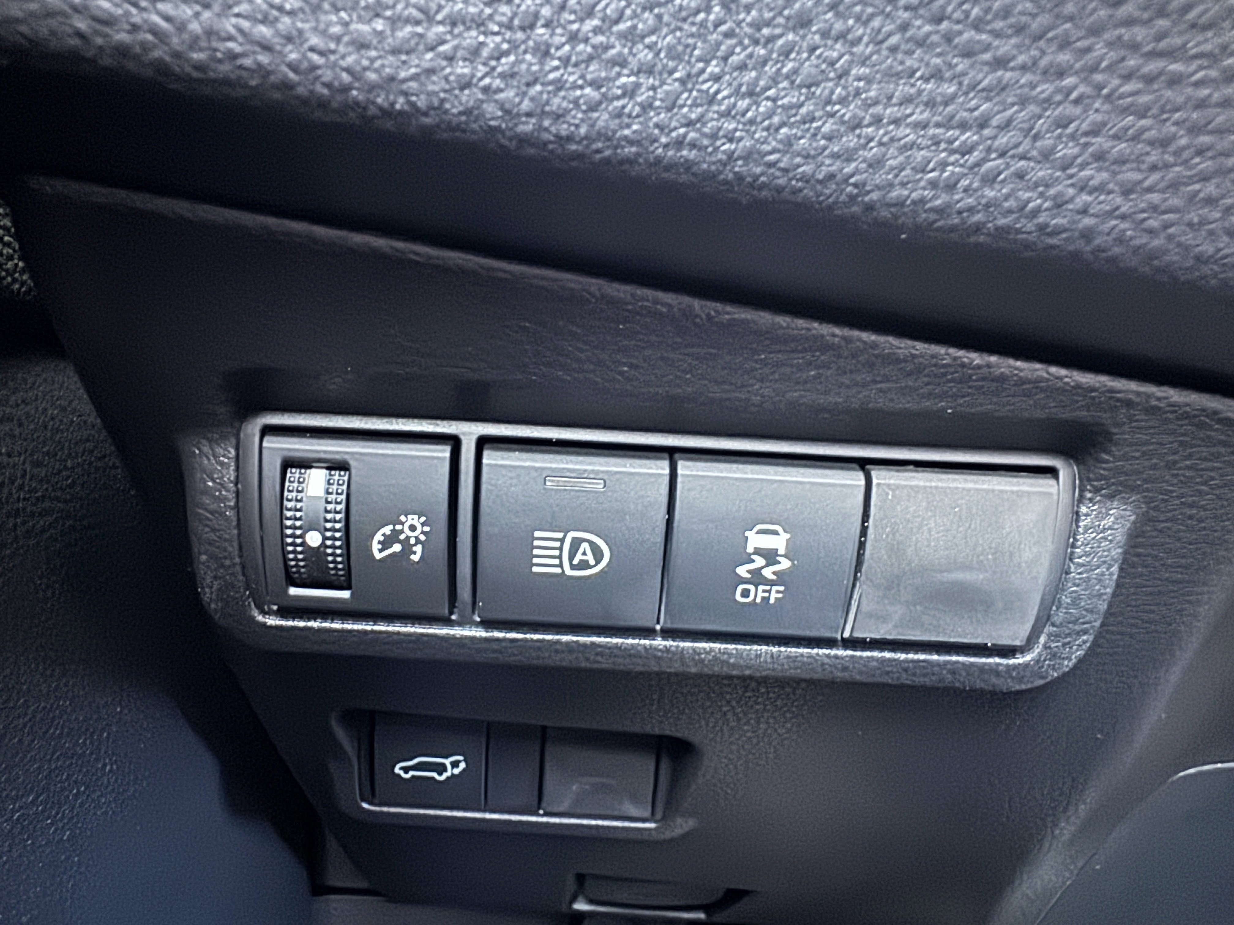 New 2026 Toyota Corolla Cross XLE w/ Convenience Package FWD image 31