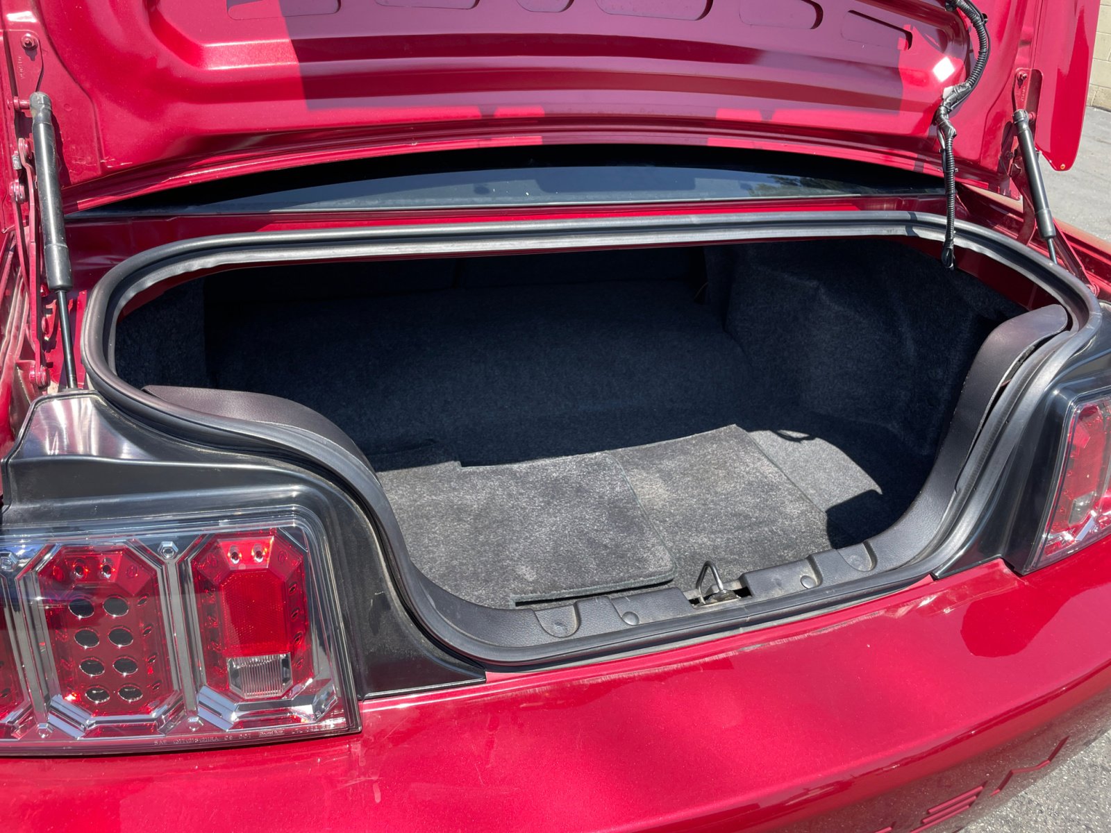 Used 2006 Ford Mustang GT image 28