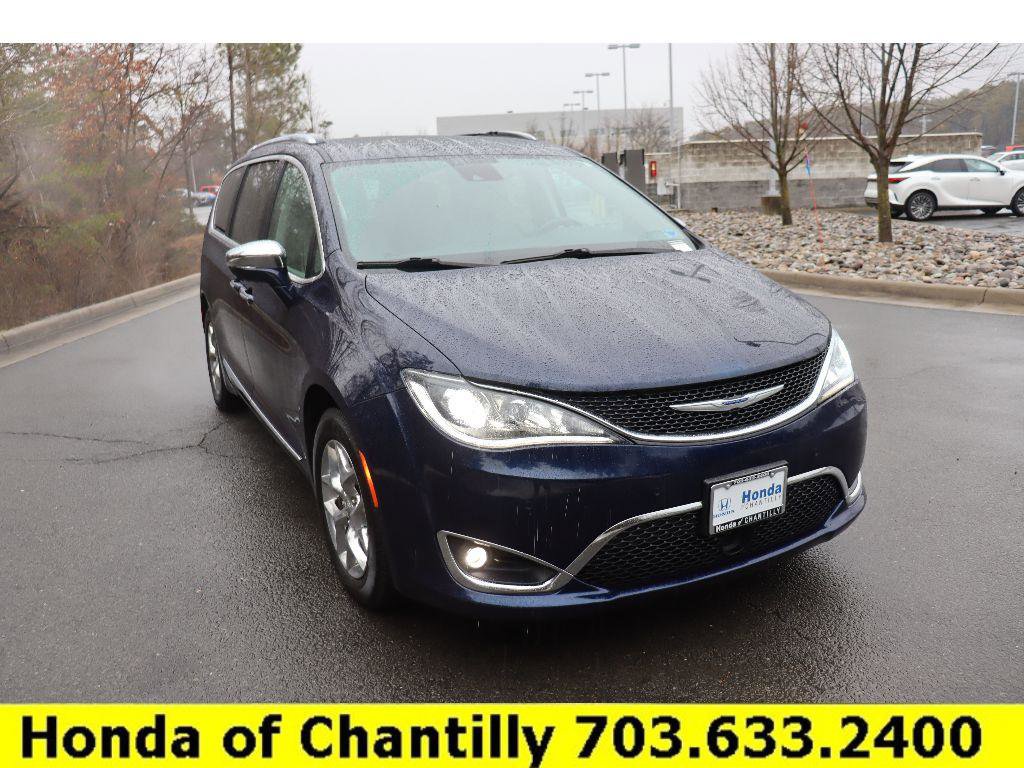 Used 2019 Chrysler Pacifica Limited w/ Advanced Safetytec Group
