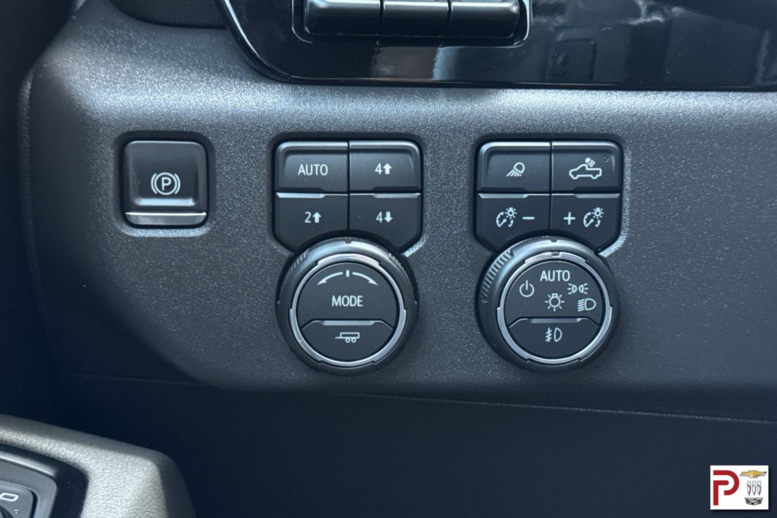 Certified 2026 Chevrolet Silverado 1500 ZR2 AWD/4WD image 31