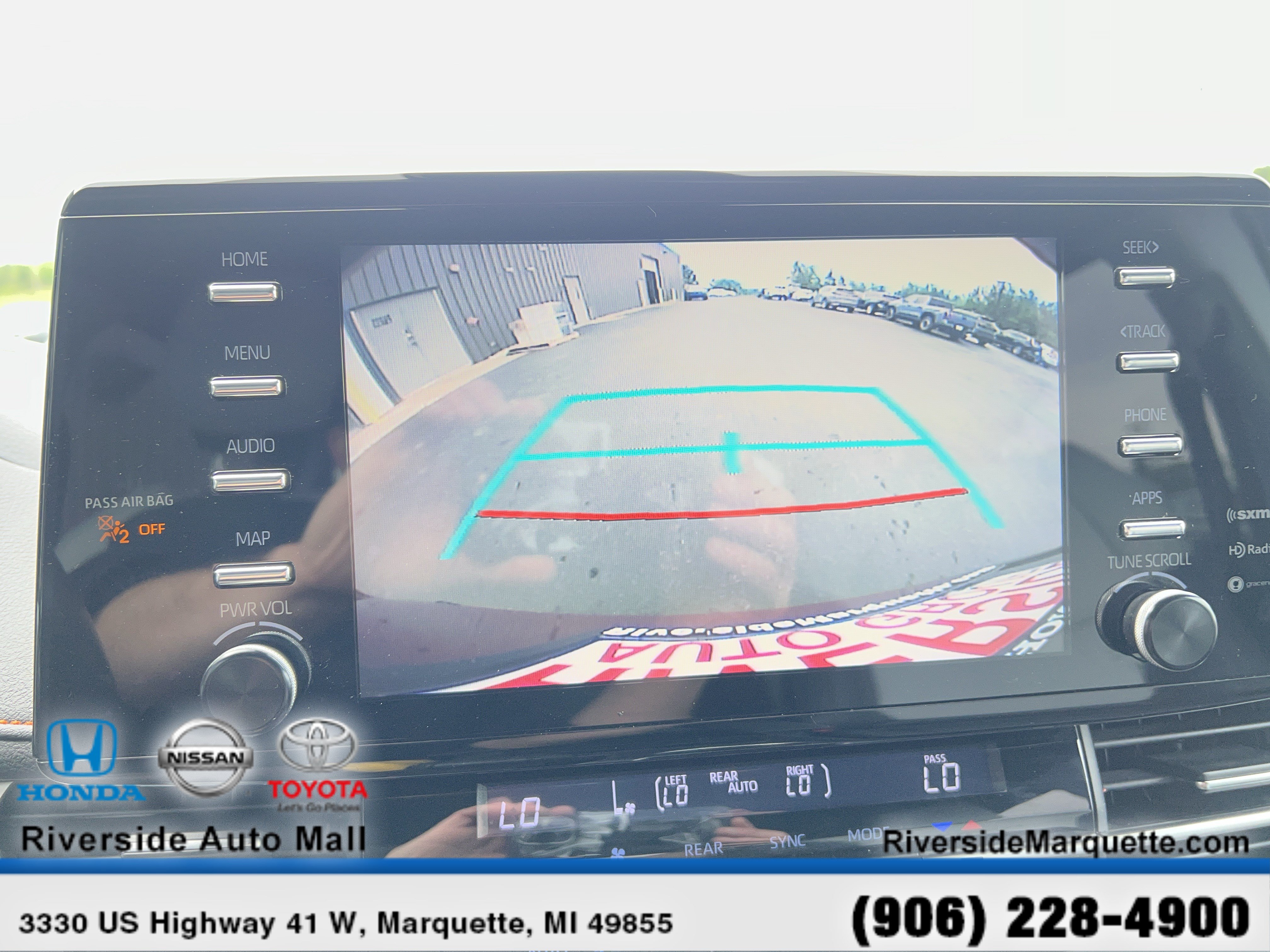 Used 2021 Toyota Sienna XSE AWD/4WD image 23