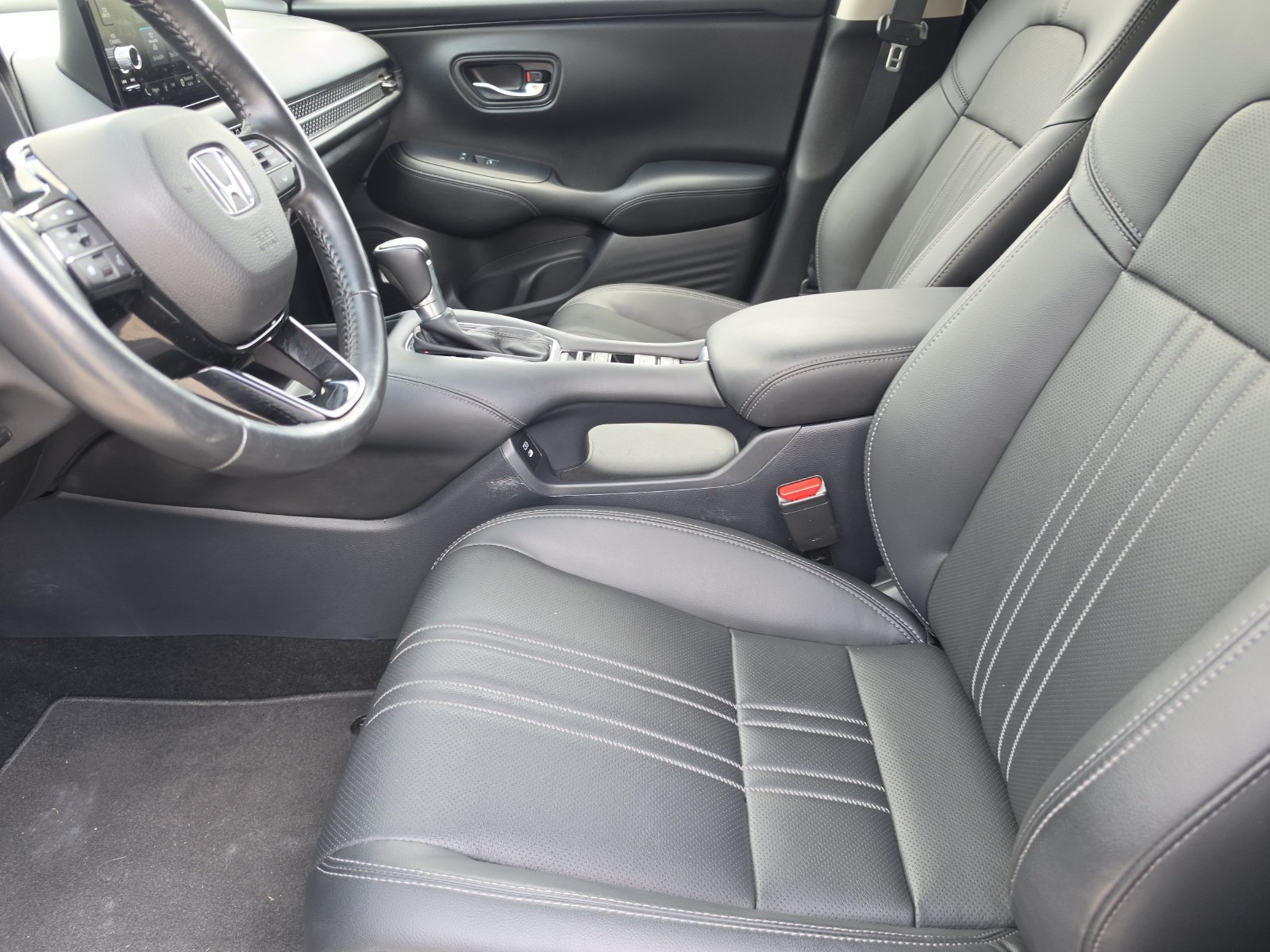 Used 2025 Honda HR-V EX-L image 12