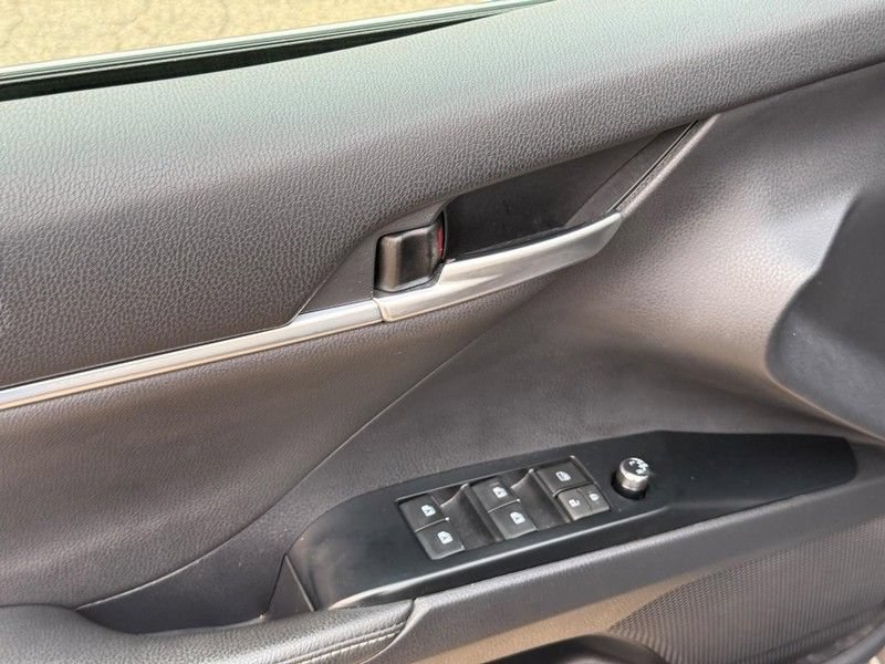 Used 2019 Toyota Camry XSE w/ Driver Assist Package FWD image 18