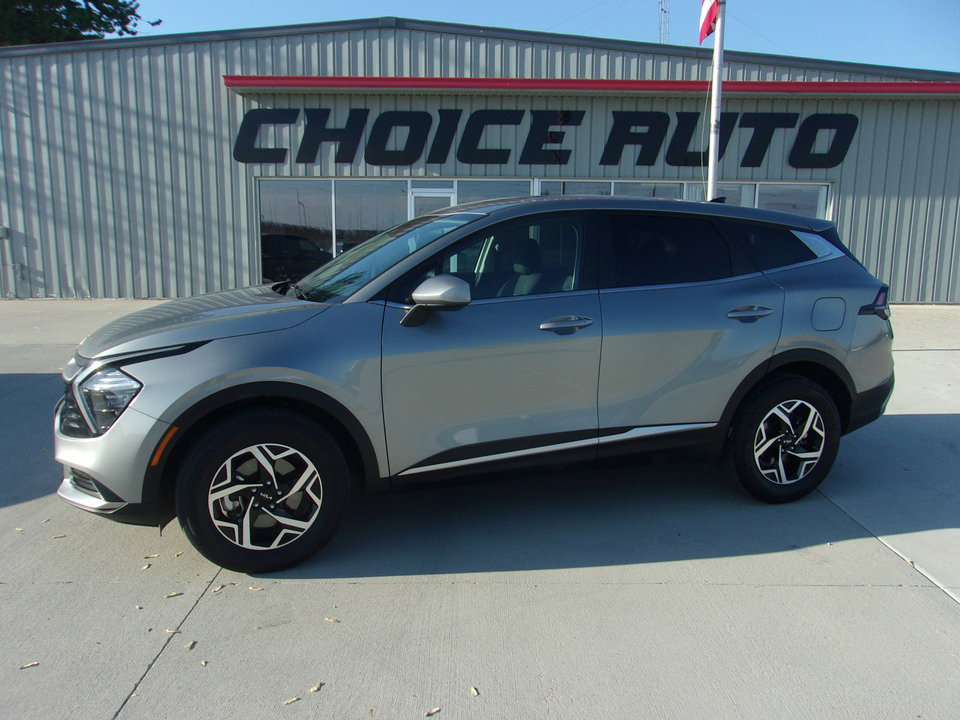 Used 2023 Kia Sportage LX image 6