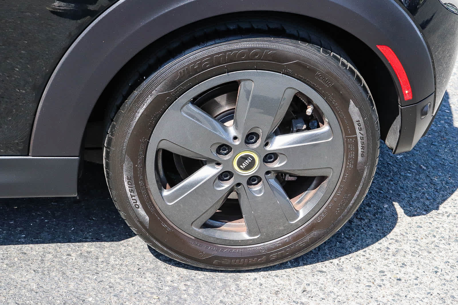 Used 2024 MINI Cooper SE FWD image 13