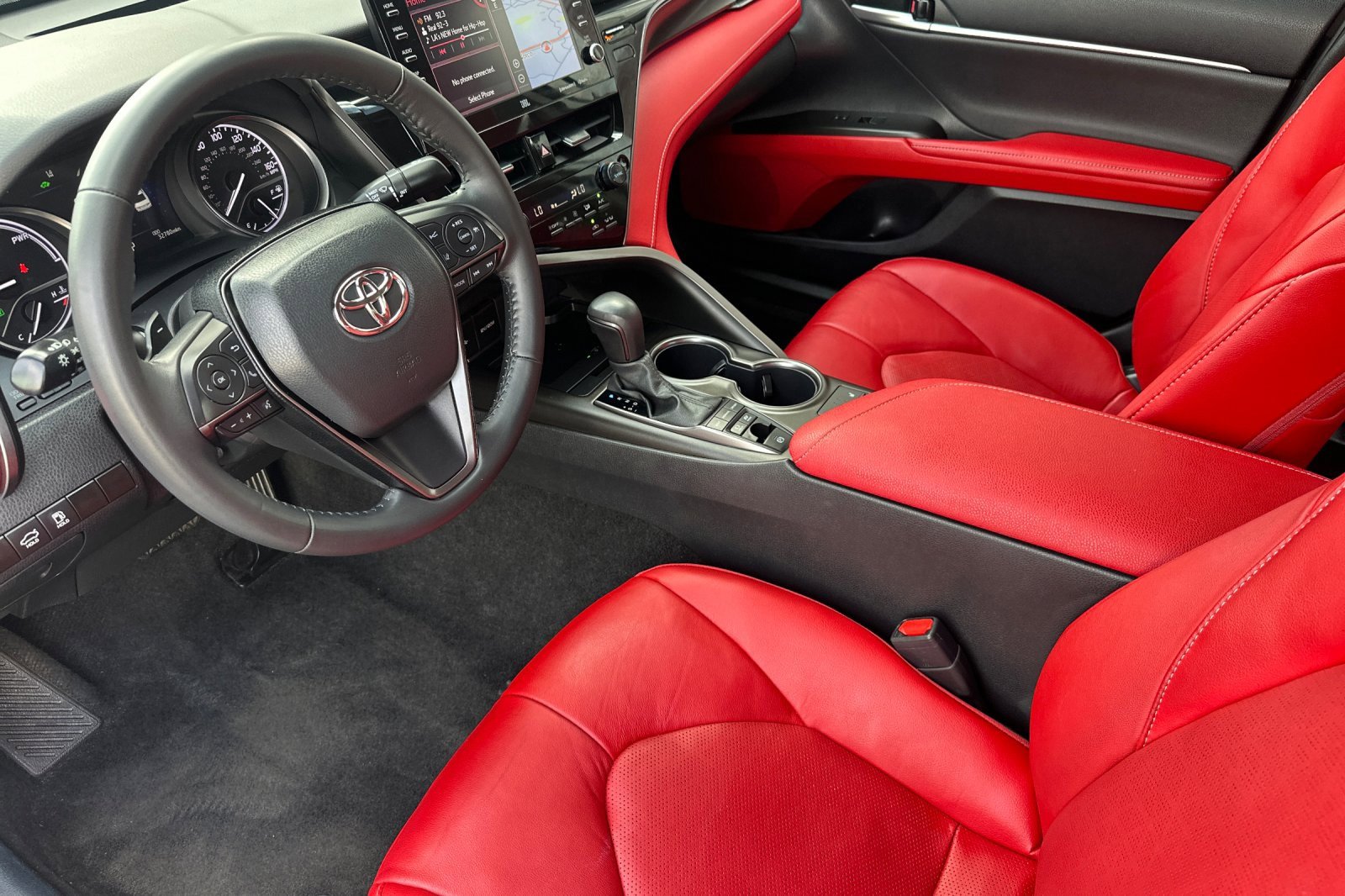 Used 2024 Toyota Camry XSE image 10