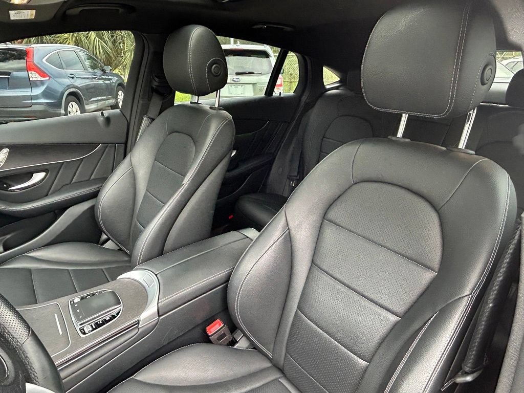Used 2021 Mercedes-Benz GLC 300 4MATIC Coupe image 10