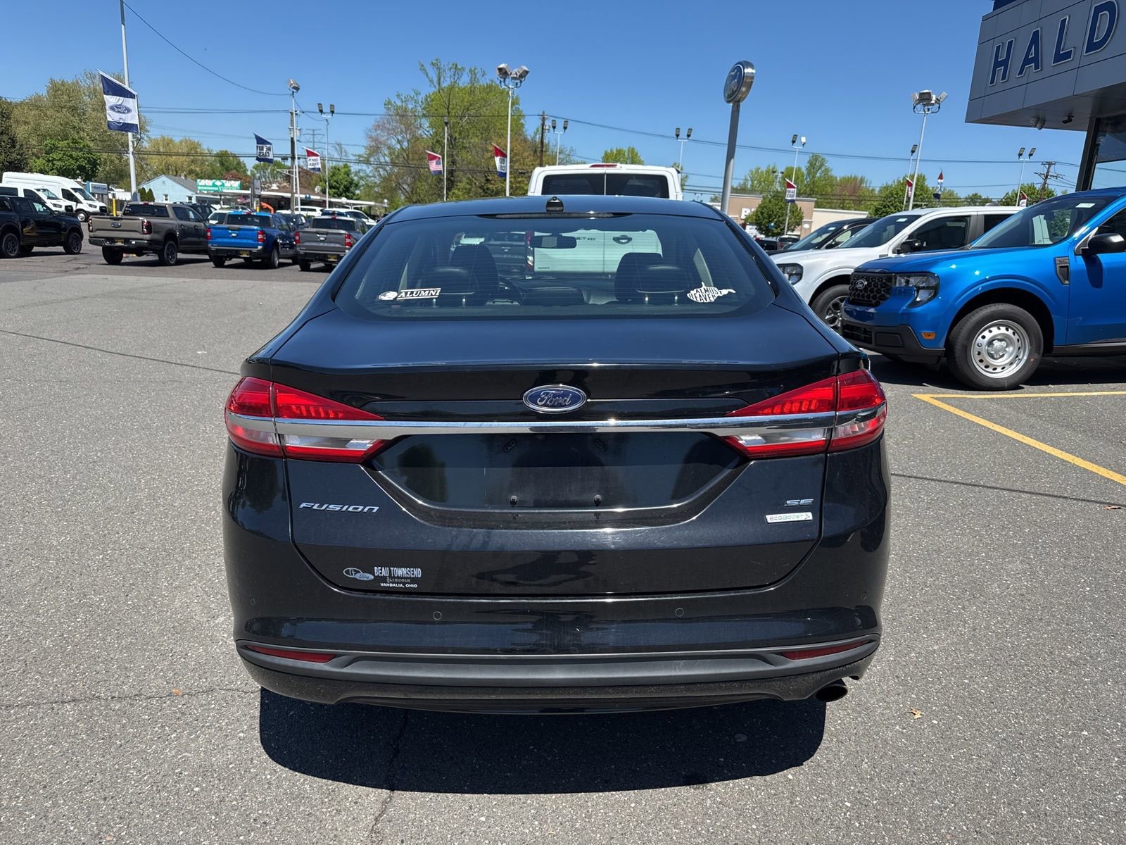 Used 2018 Ford Fusion SE w/ Fusion SE Technology Package FWD image 8