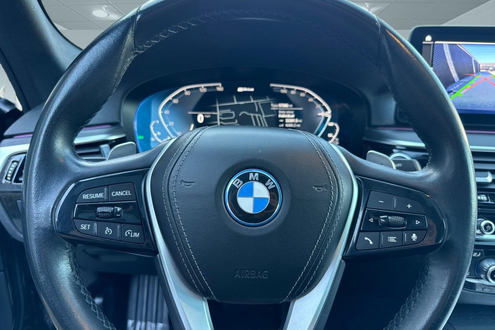 Used 2023 BMW 530e w/ Convenience Package image 15