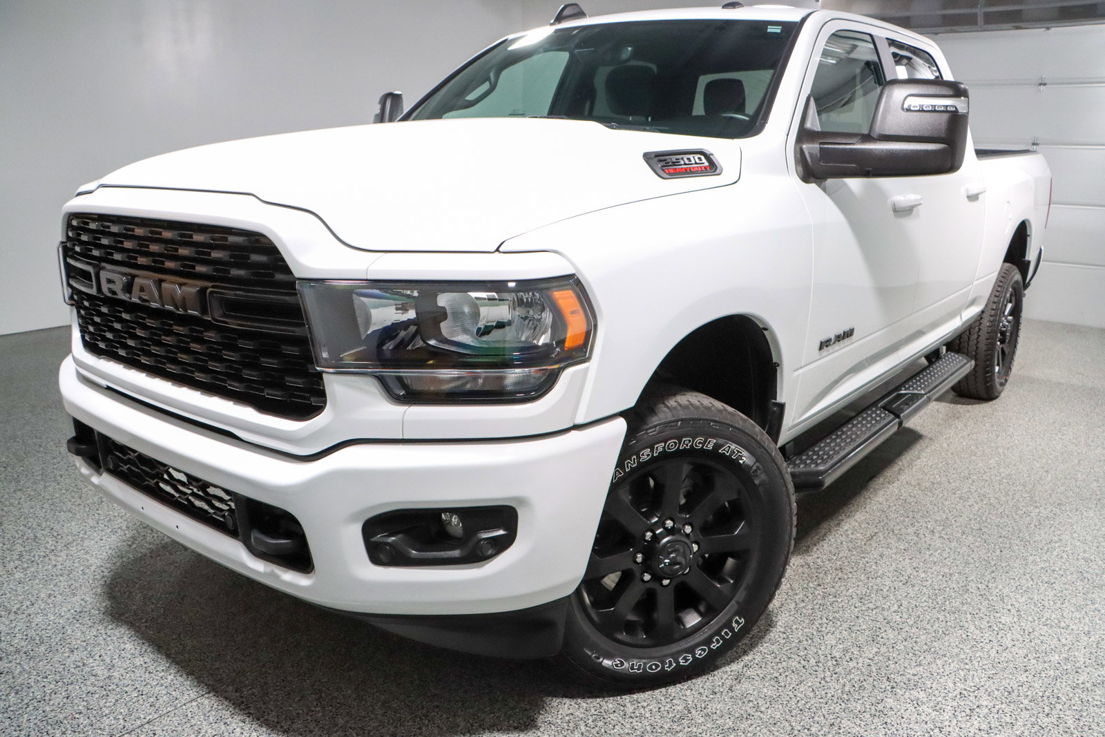 Used 2024 RAM 2500 Big Horn w/ Night Edition image 32