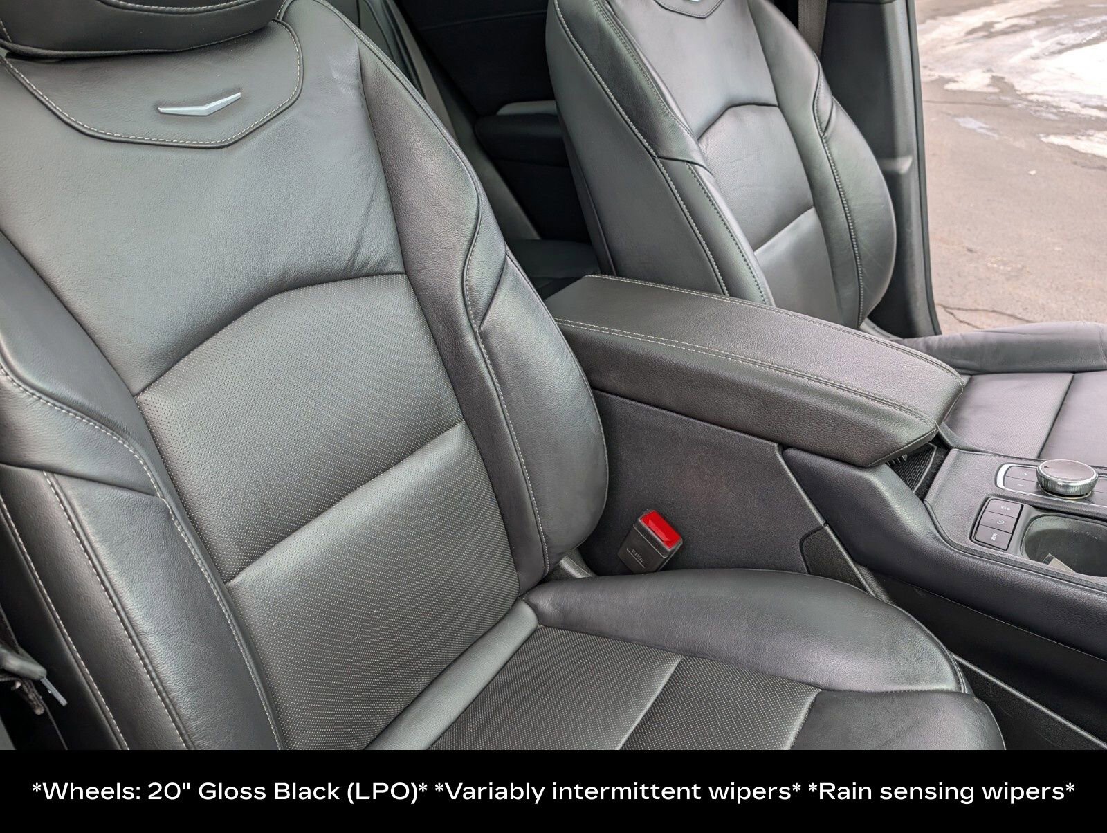 Certified 2023 Cadillac XT4 Premium Luxury w/ LPO, Onyx Lite Package image 31