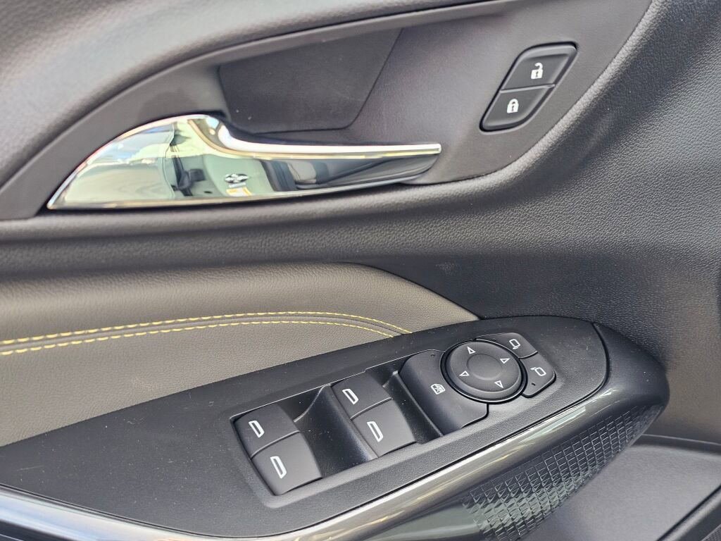 New 2026 Chevrolet Trax ACTIV w/ Sunroof Package image 31