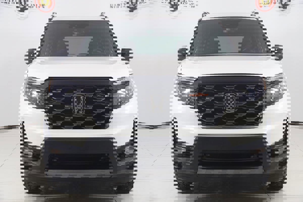 Used 2024 Honda Passport TrailSport image 47