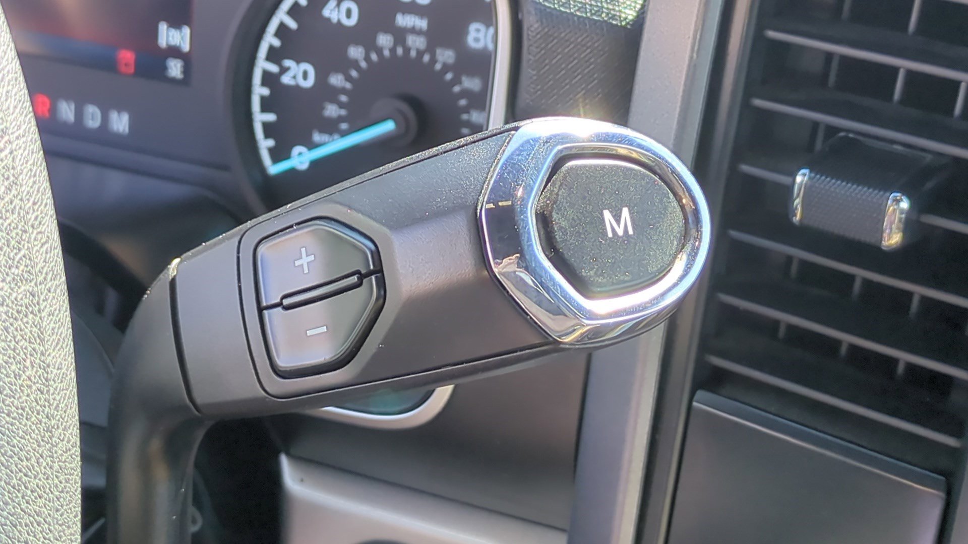 Used 2023 Ford F150 XLT image 24