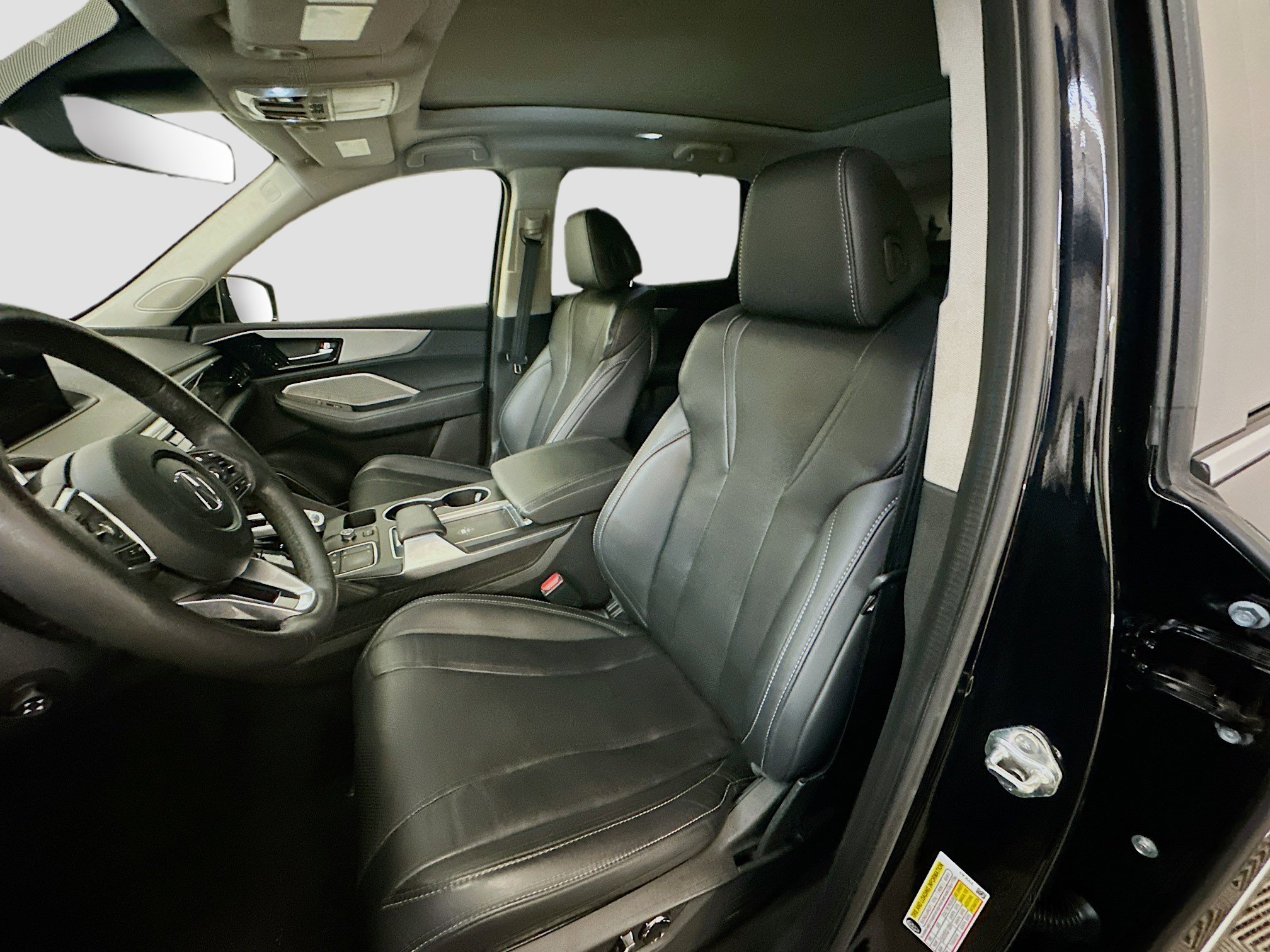 Used 2023 Acura MDX SH-AWD w/ Technology Package image 13