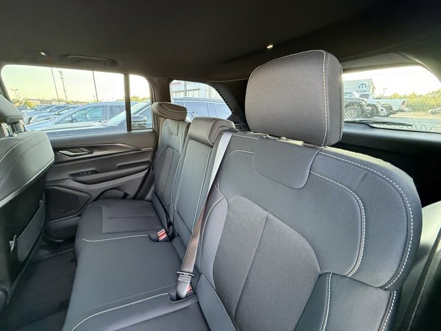 New 2025 Jeep Grand Cherokee Laredo X image 24