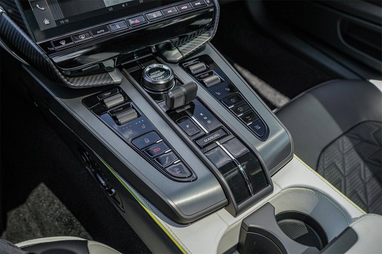 New 2025 Aston Martin Vanquish Coupe image 28