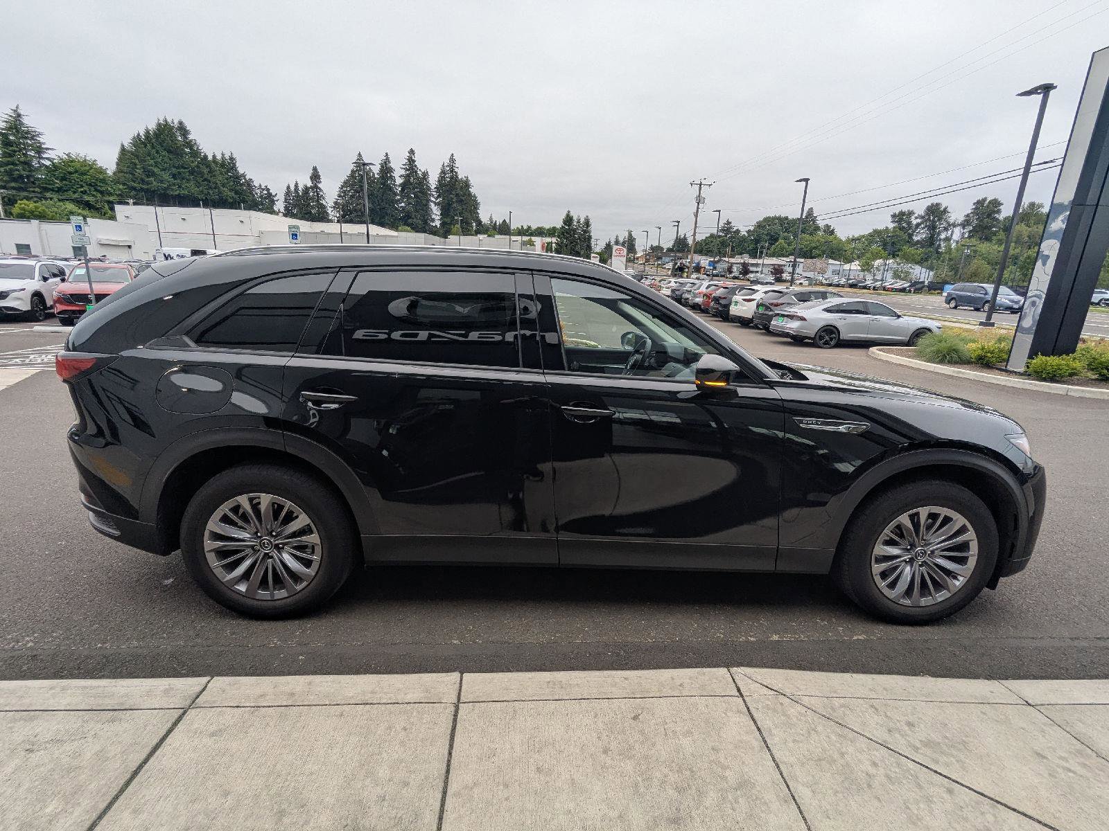 Used 2024 MAZDA CX-90 Plug-In Hybrid w/ Preferred AWD/4WD image 7