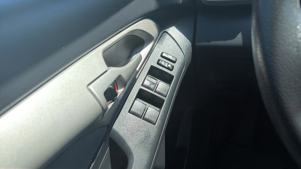 Used 2009 Toyota Matrix FWD image 23