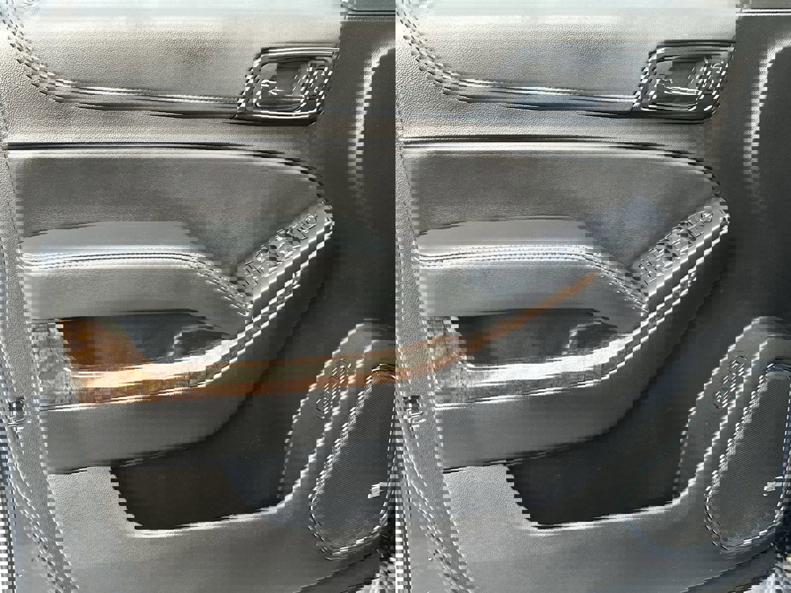 Used 2019 Chevrolet Tahoe LT image 14