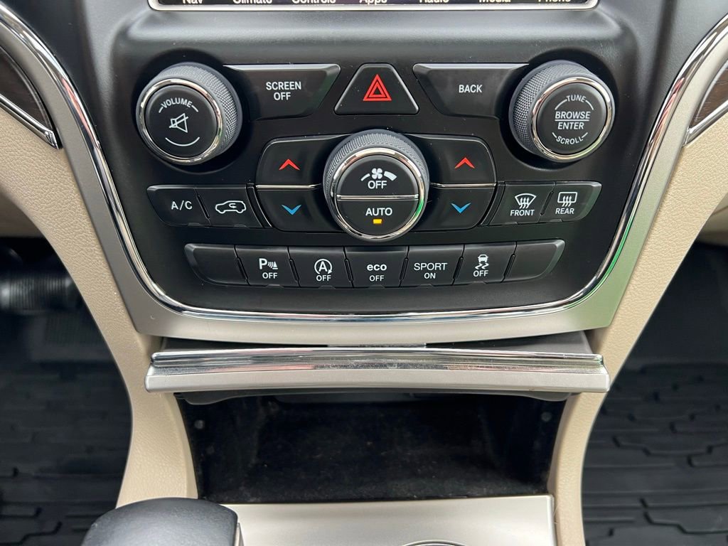 Used 2017 Jeep Grand Cherokee Limited image 31