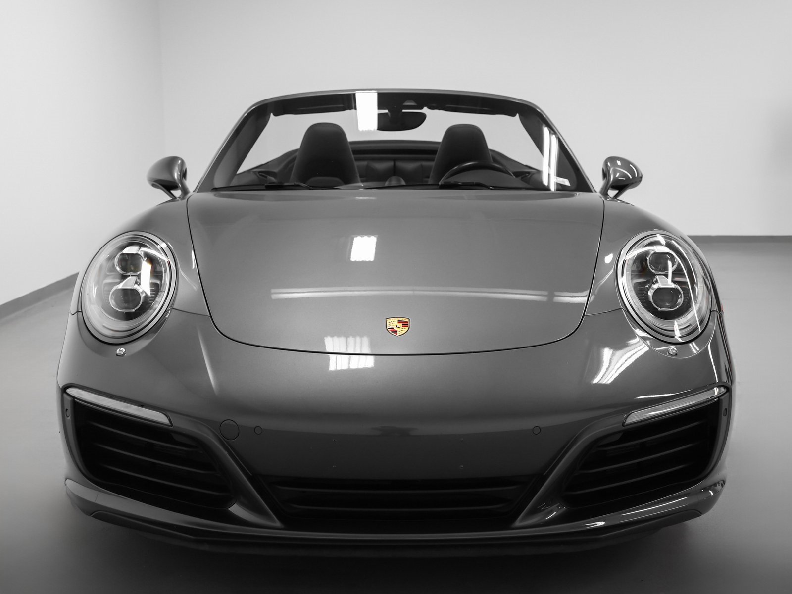 Used 2017 Porsche 911 Carrera S image 9