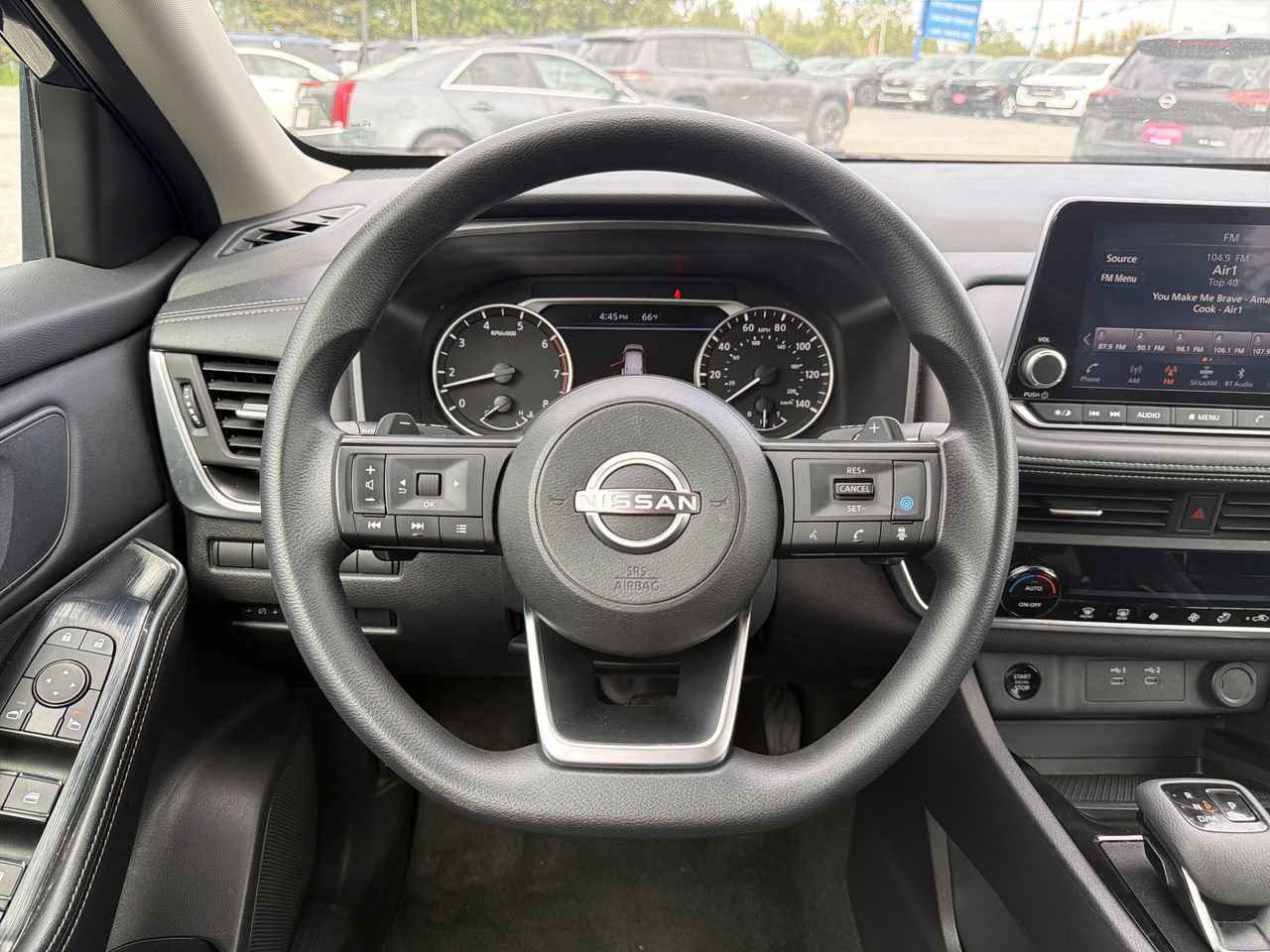 Used 2024 Nissan Rogue SV AWD/4WD image 14