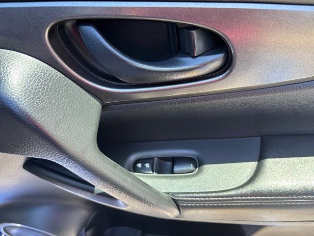 Used 2020 Nissan Rogue Sport S w/ Appearance Package FWD image 57