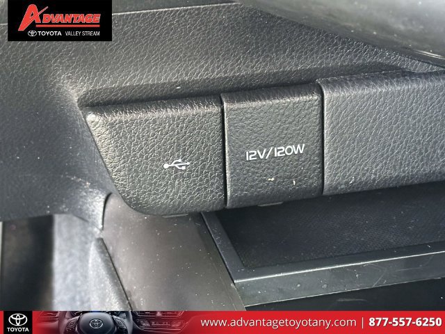 Used 2024 Toyota Camry SE FWD image 33